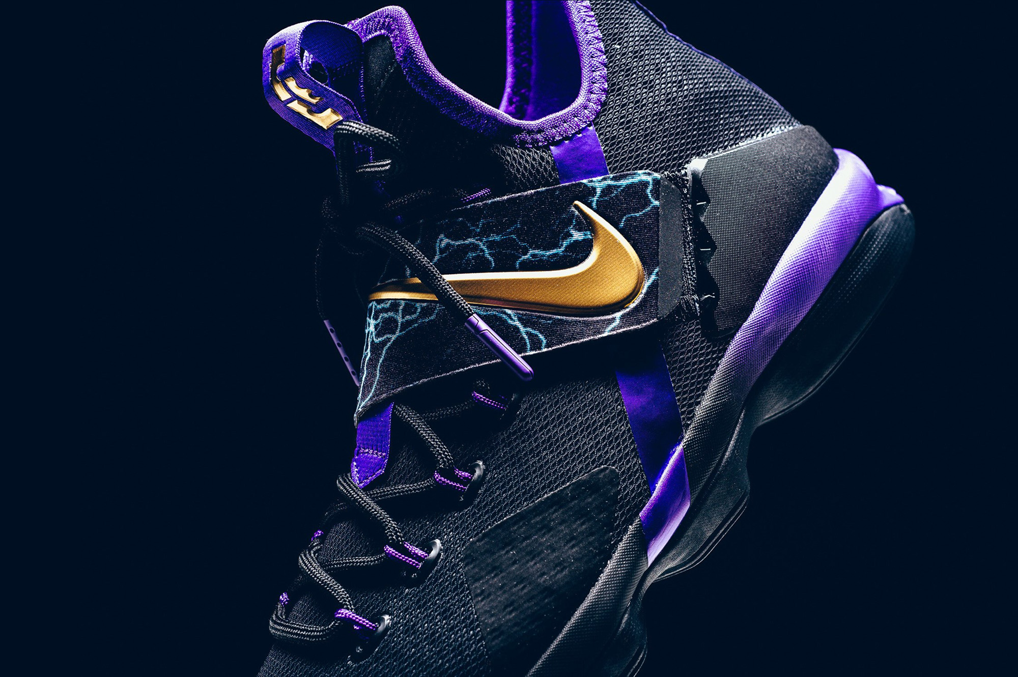 LEBRON SneakerPolitics 02