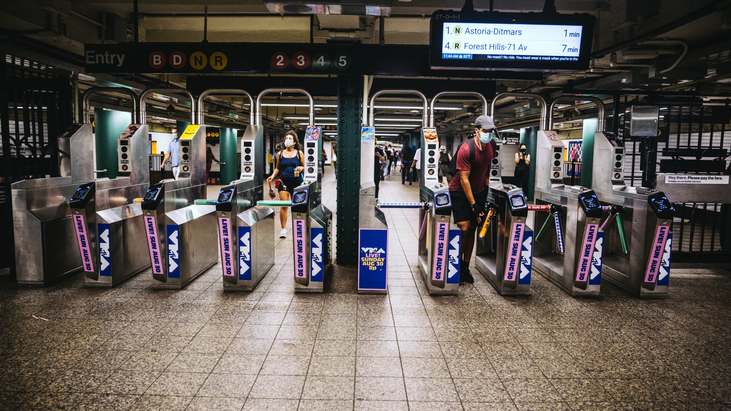 VMA BARCLAYS AUG242020 AG 5